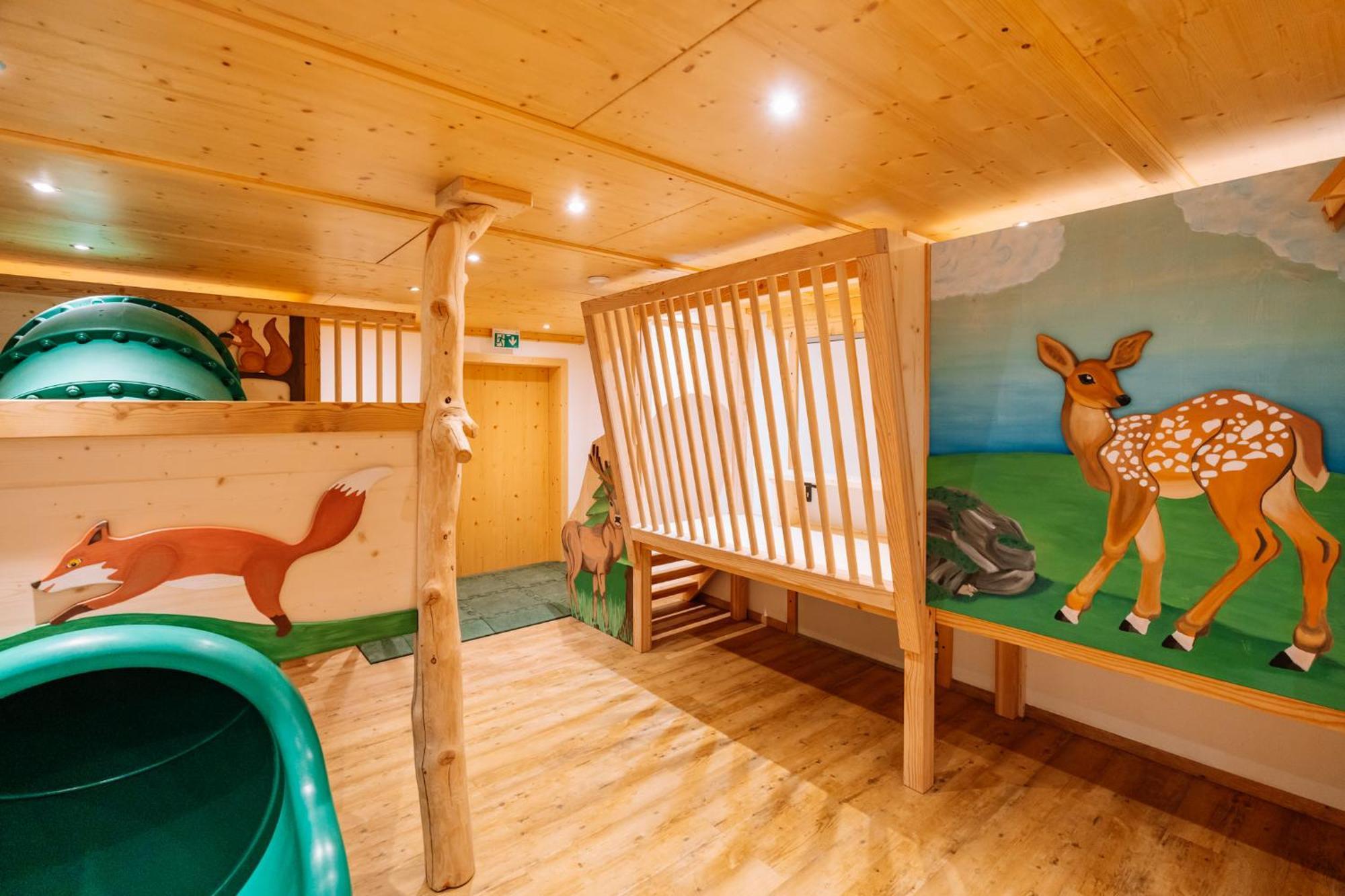 Hotel Sperlhof Уиндишгарстен Екстериор снимка