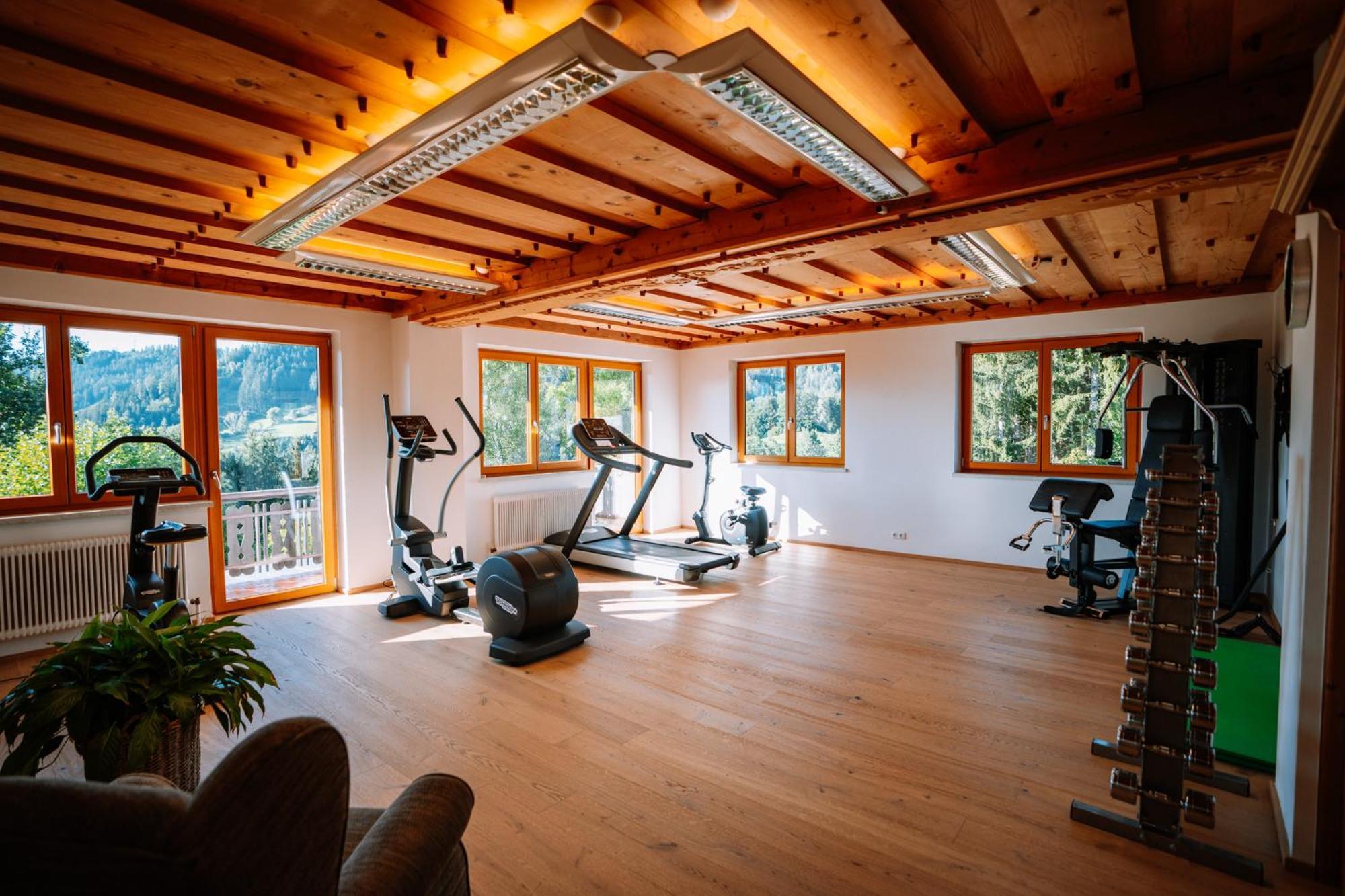 Hotel Sperlhof Уиндишгарстен Екстериор снимка