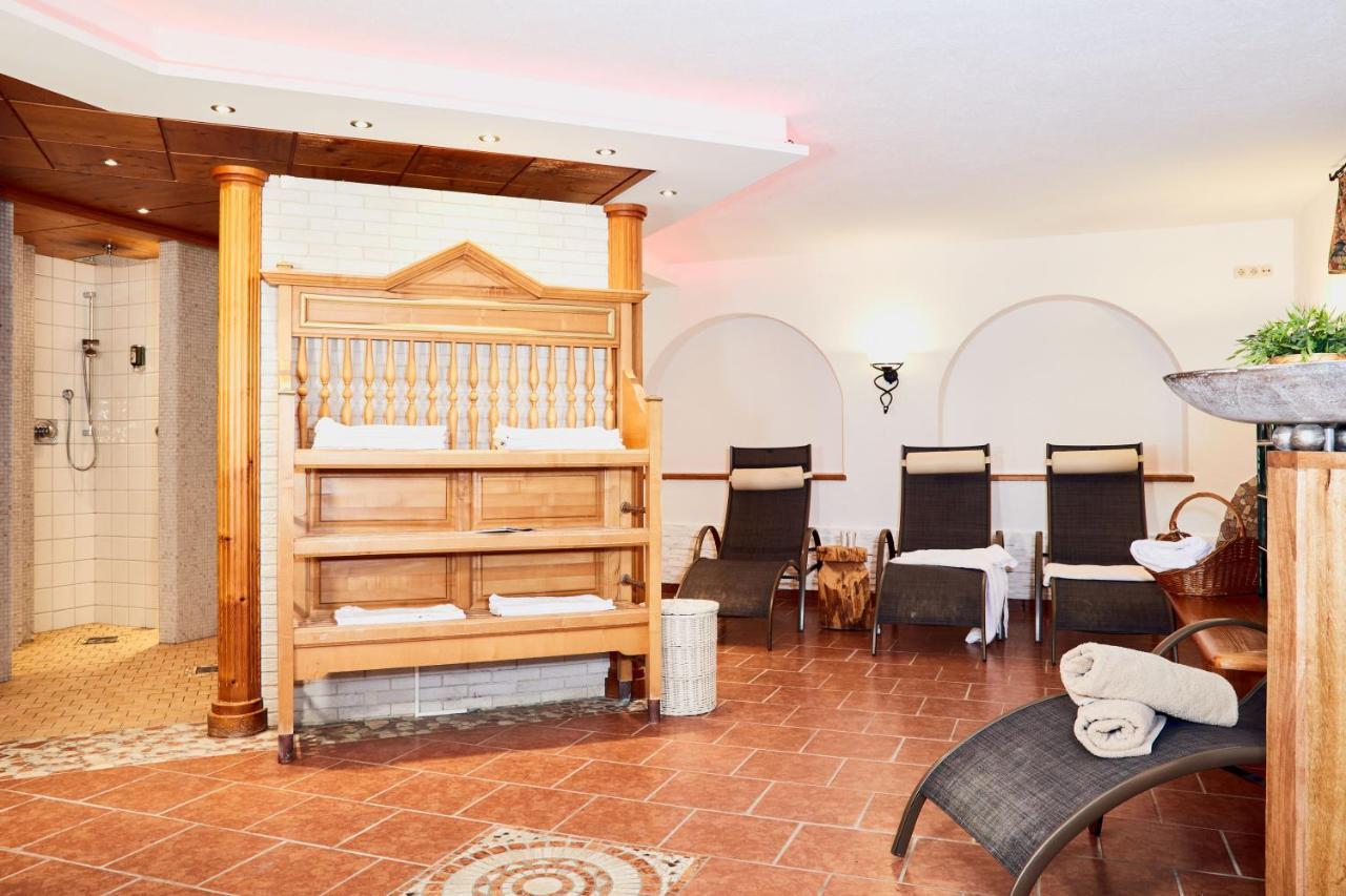 Hotel Sperlhof Уиндишгарстен Екстериор снимка